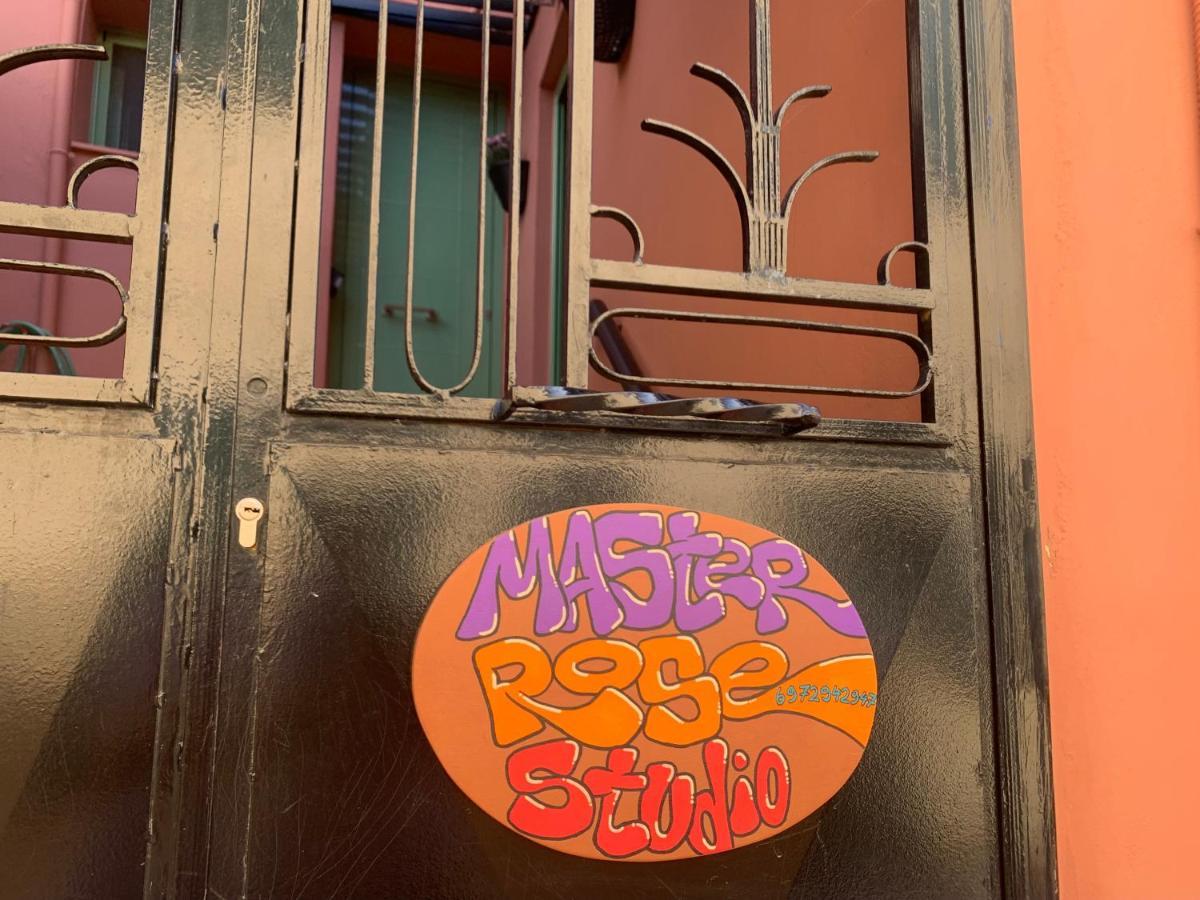 Master Rose Studio In Old Town นาฟปลิโอ ภายนอก รูปภาพ